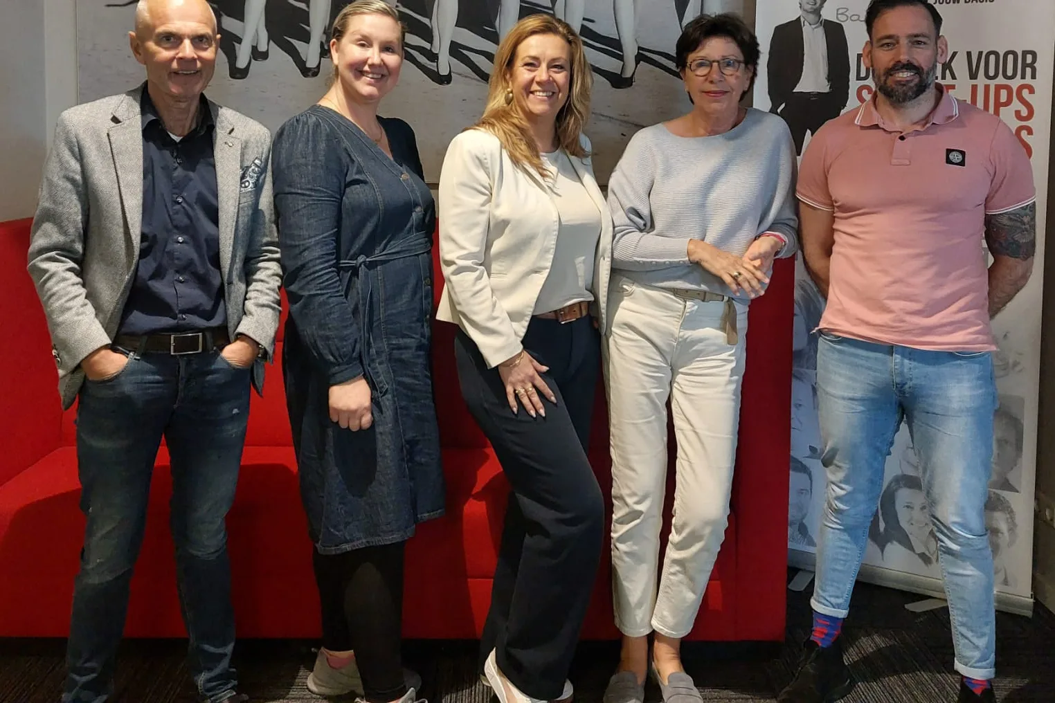Joaquin Urbina met trainers en specialisten uit het SRF-netwerk